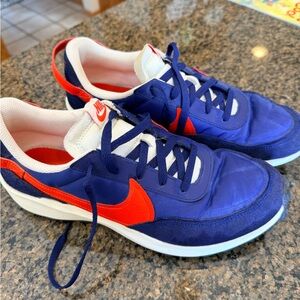 Nike Women's Blue and Red waffle Sneakers